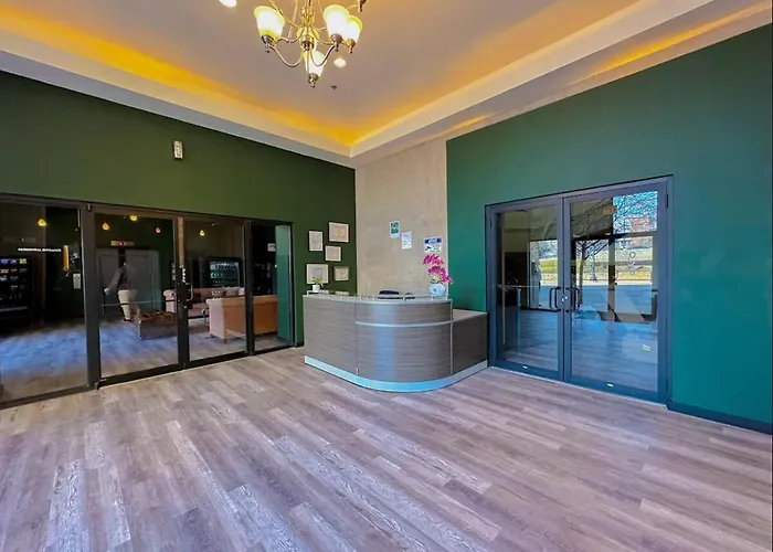 Spacious 5br Luxury Perfect For Groups With Gym Access And Optional Parking Near Mccormick Place, Grant Park And Soldier Field Apartment Chicago