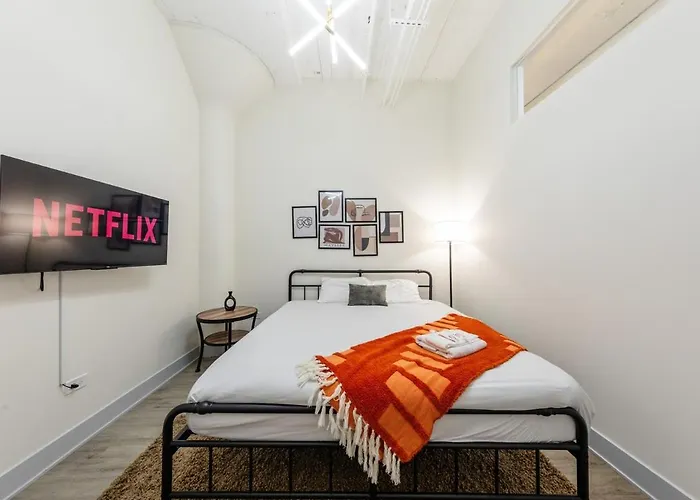 Apartment Spacious 5br Luxury Perfect For Groups With Gym Access And Optional Parking Near Mccormick Place, Grant Park And Soldier Field *